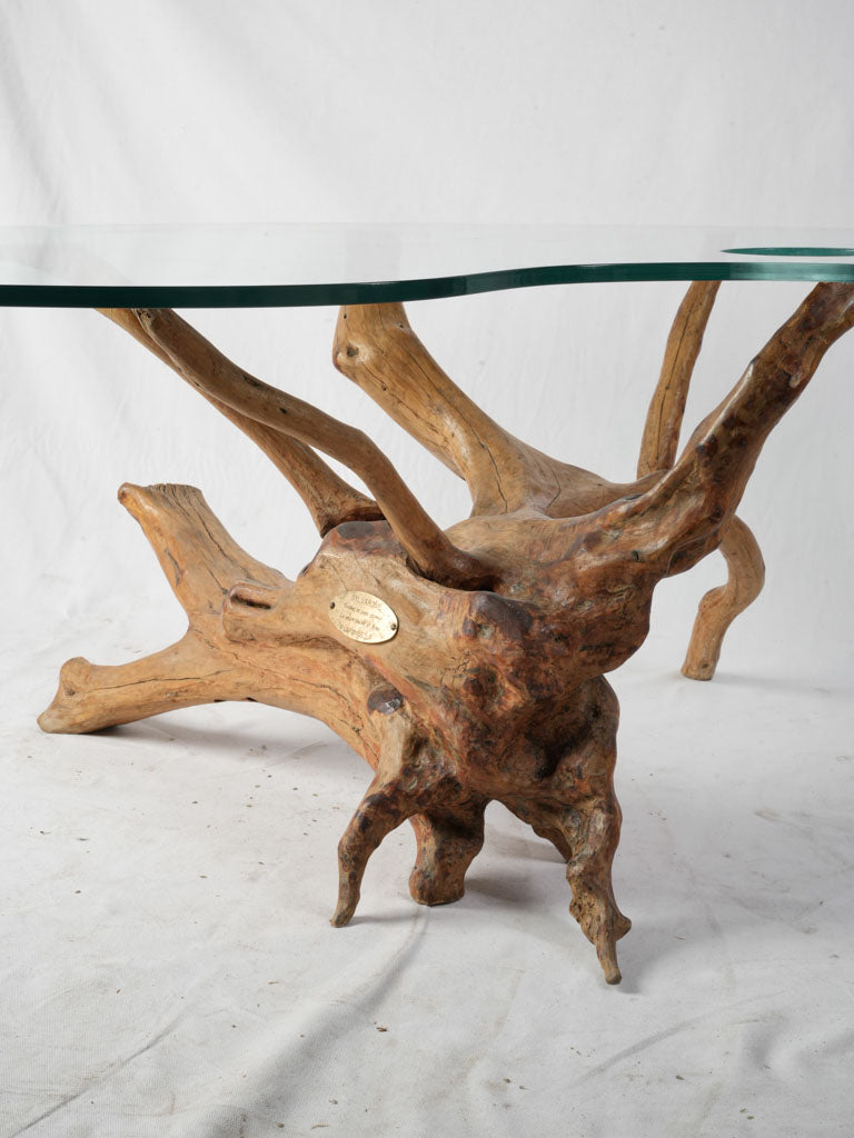 Rich-grained juniper coffee piece  
