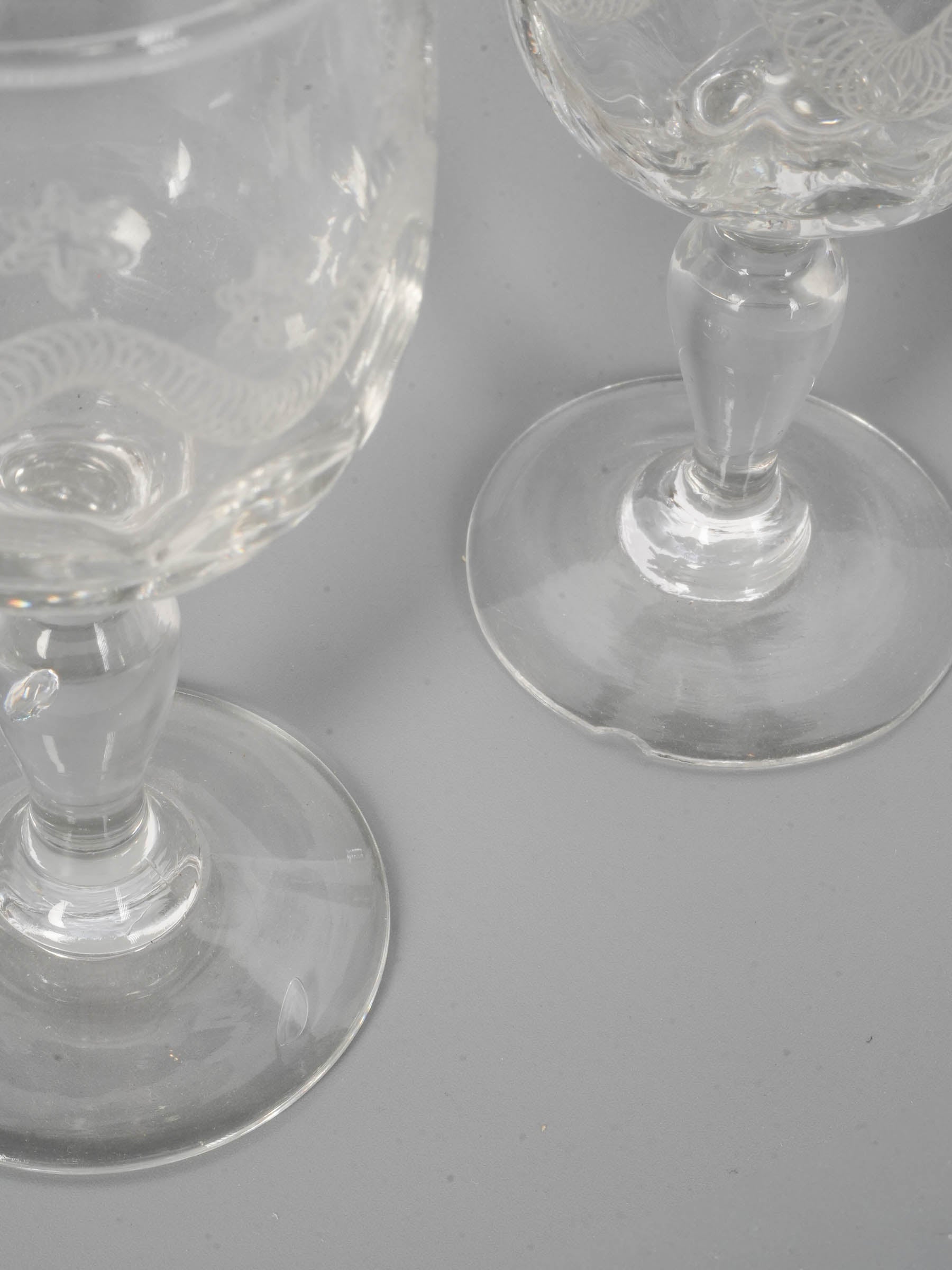 Floral motif drinking glasses  