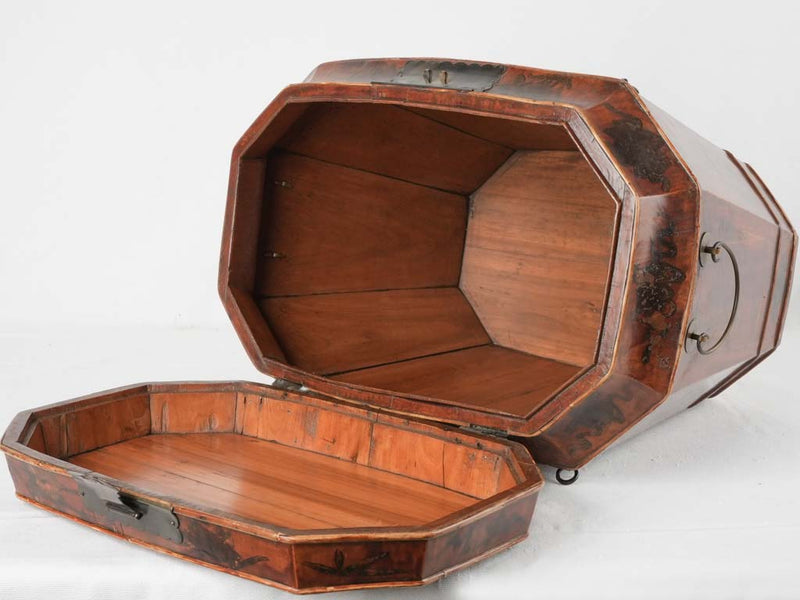 19th century Chinese hope chest 22½"