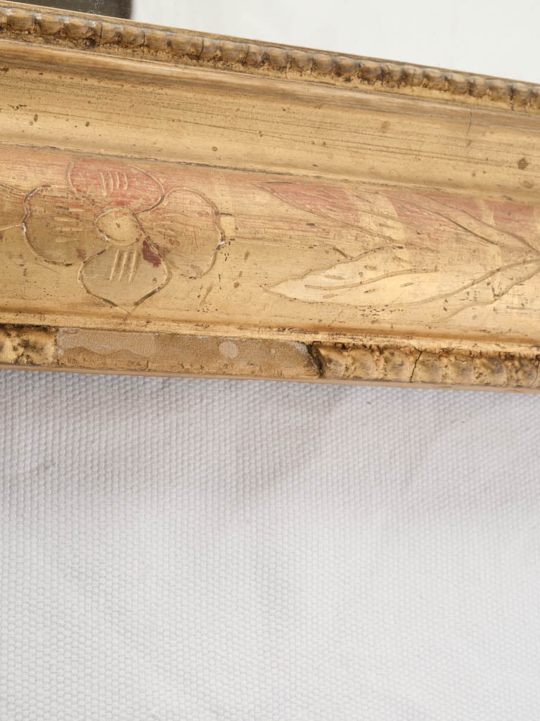 Probed heritage decorative wall centerpiece