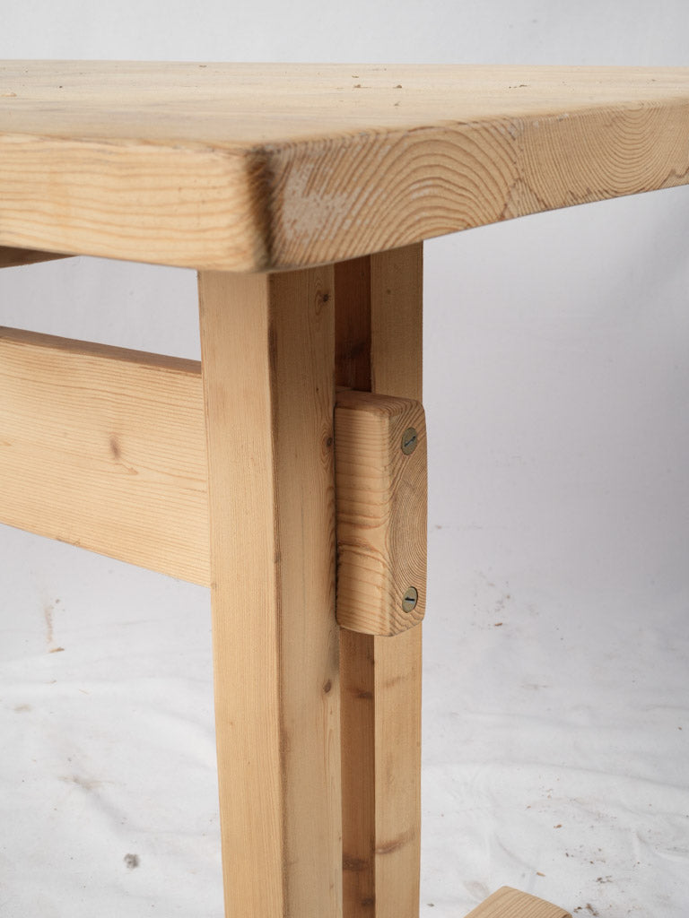 Functional Les Arcs furniture  