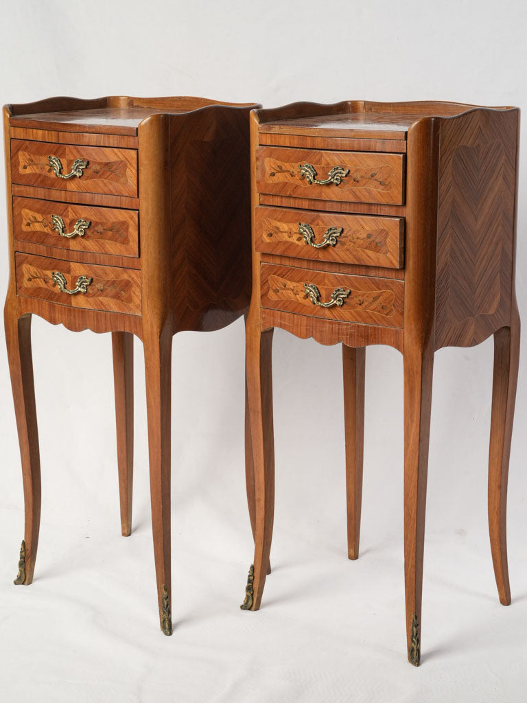 Pair Of Graceful French Louis XV Style Nightstands W/ Floral Marquetry - 29½"