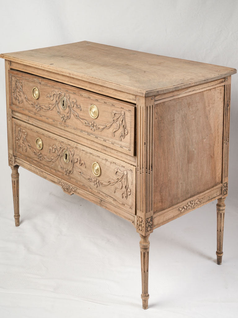 Refined carved ribbon chest