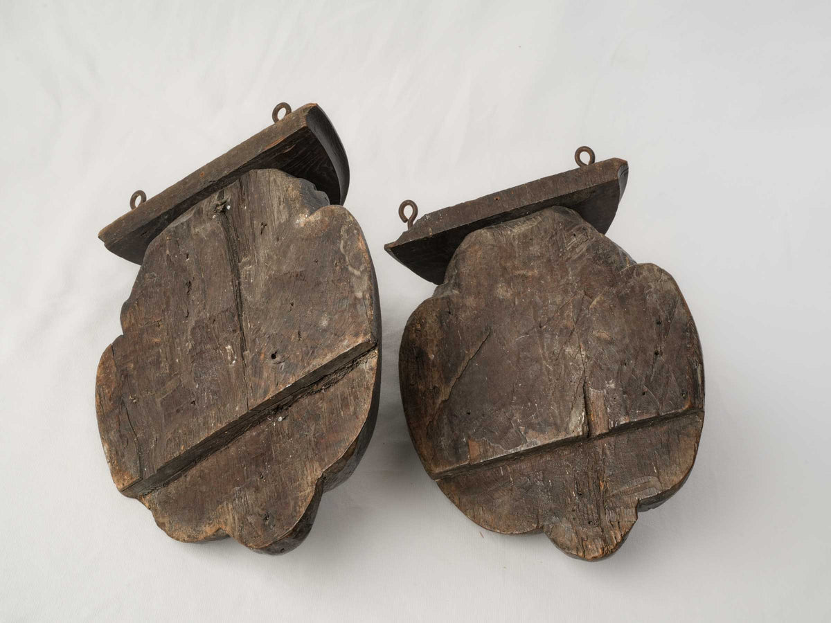 Pair of 18th-Century Carved Oak Wall Brackets w/ Female Heads, Probably Italian - 14¼"