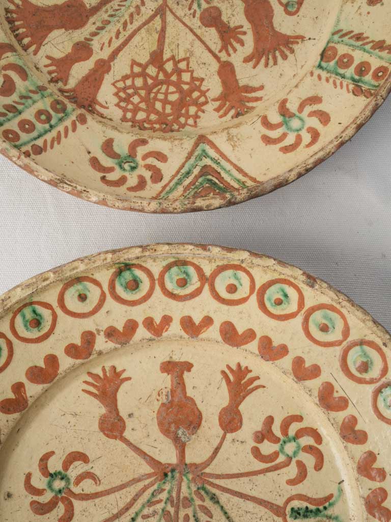 Timeless expressive pottery accents