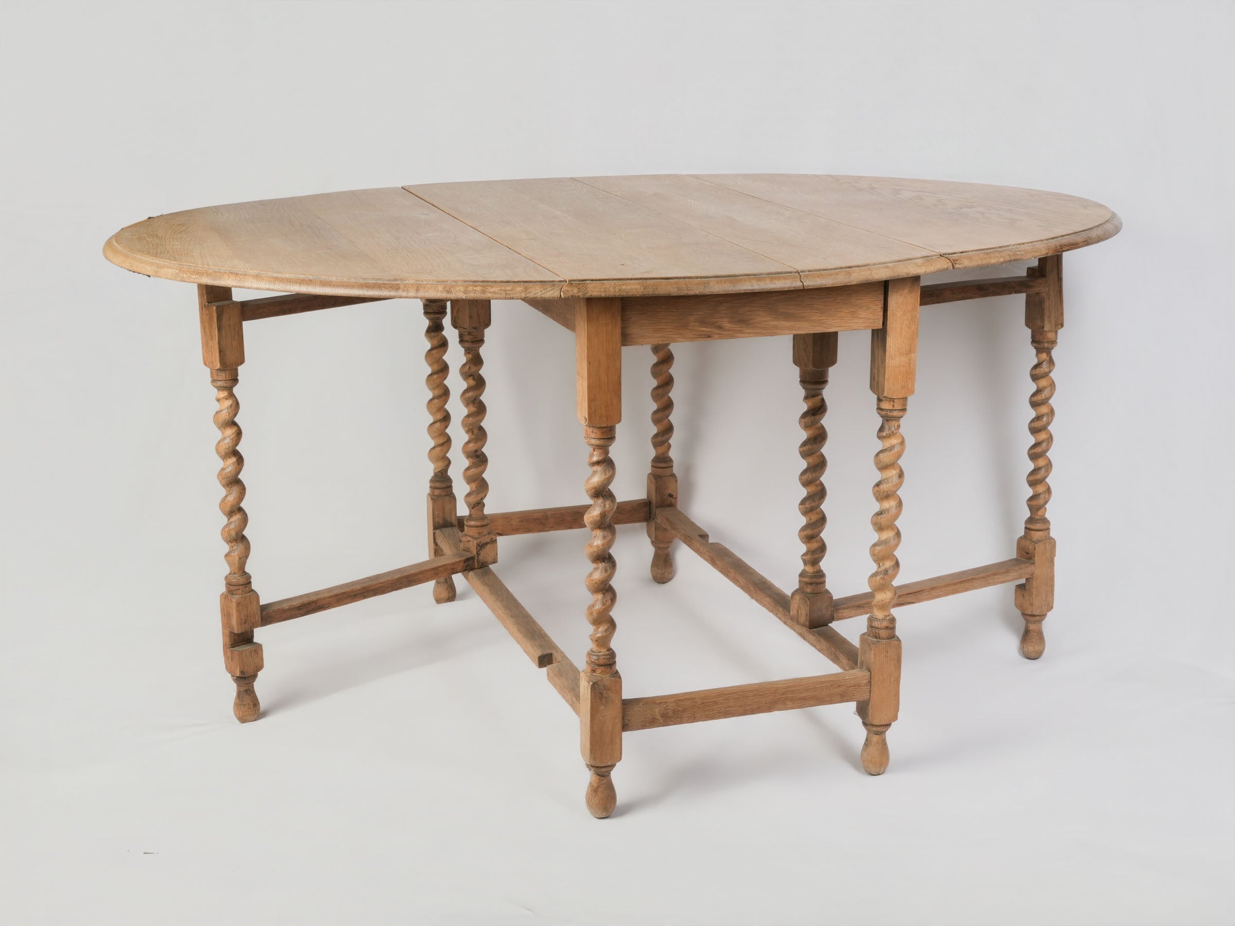 Early 20th Century Oak Gateleg Table w/ Barley-Twist Legs