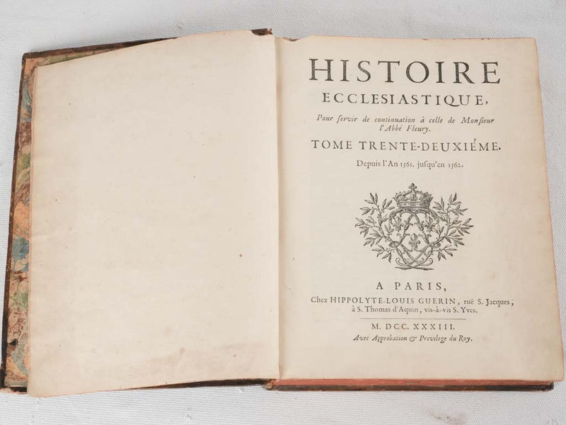 Secret storage book w/ compartment 10¼"