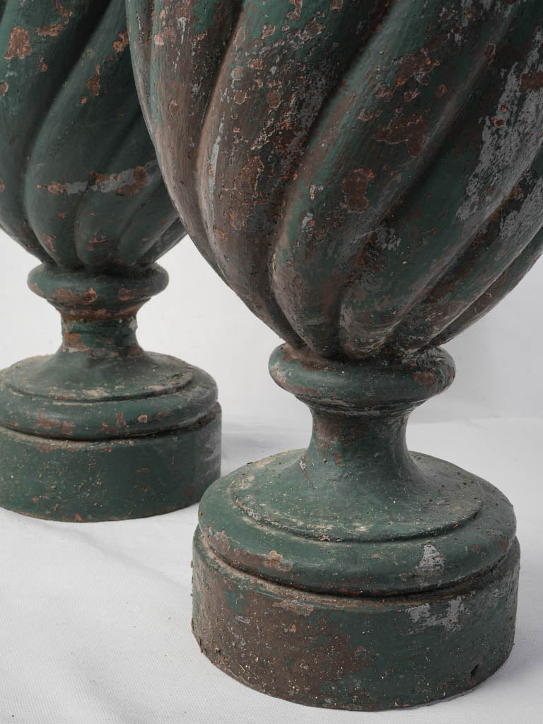Patina-rich decorative gate accents