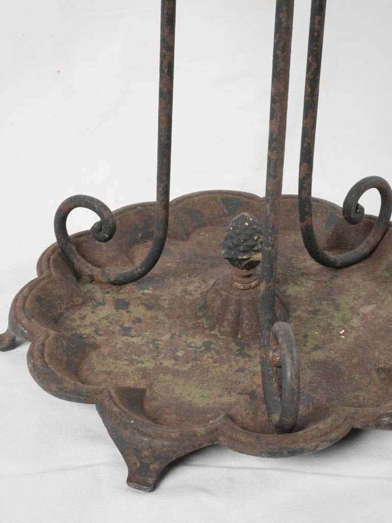 High-quality craftsmanship wrought iron stand