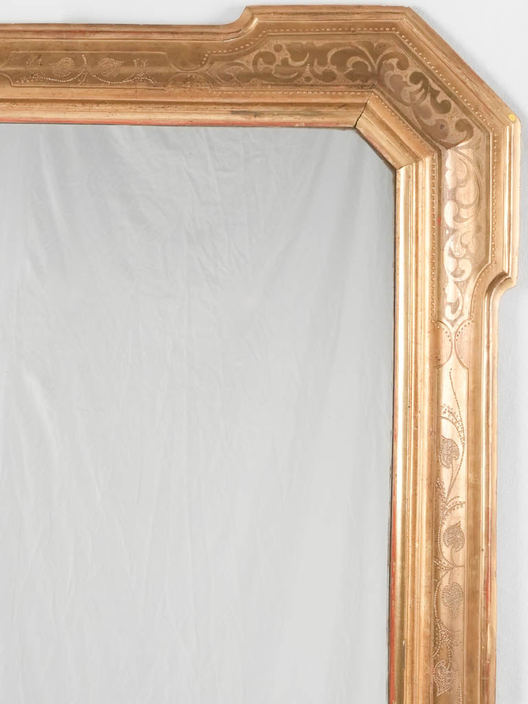Elegant gilded classic design hallway mirror