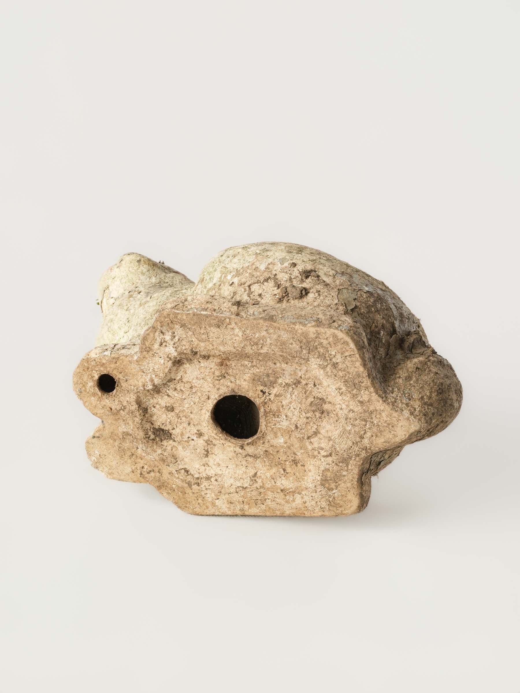 Antique-style white rabbit figure  