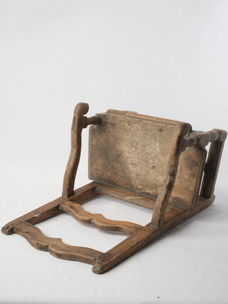 Decorative petite vintage seat