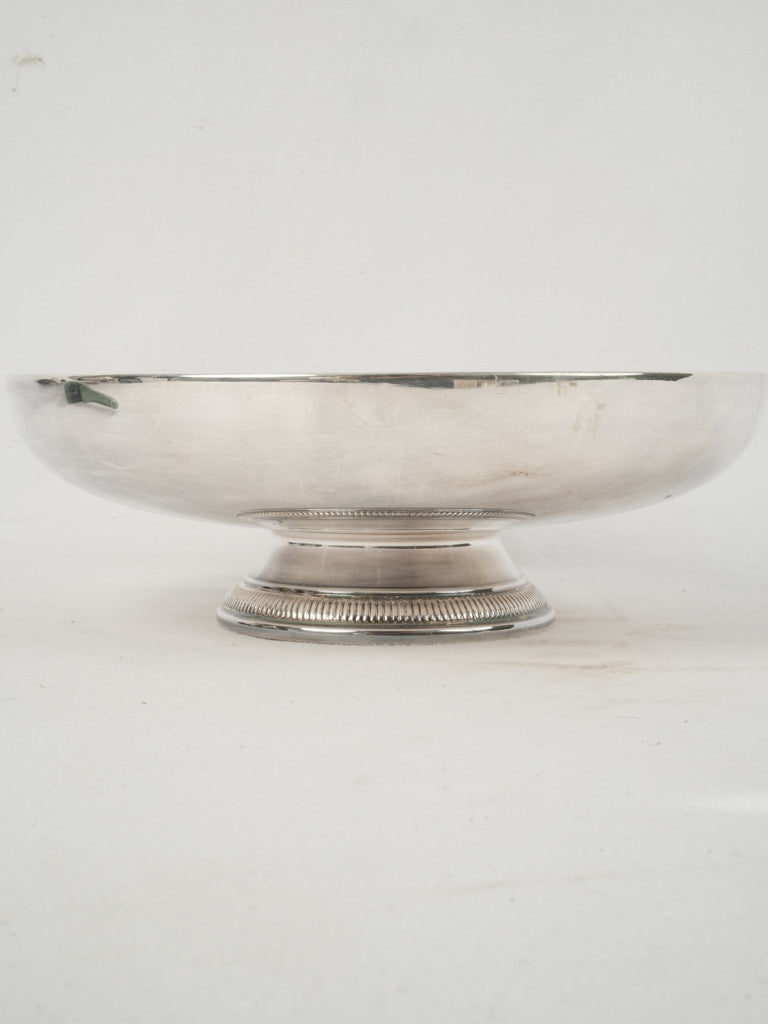 Timeless 19th-century elegant fruit coupe