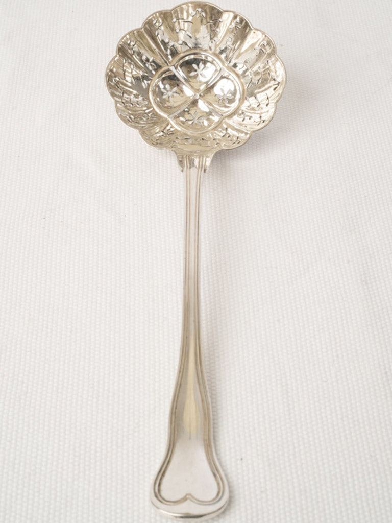 Parisian style sugar sifter
