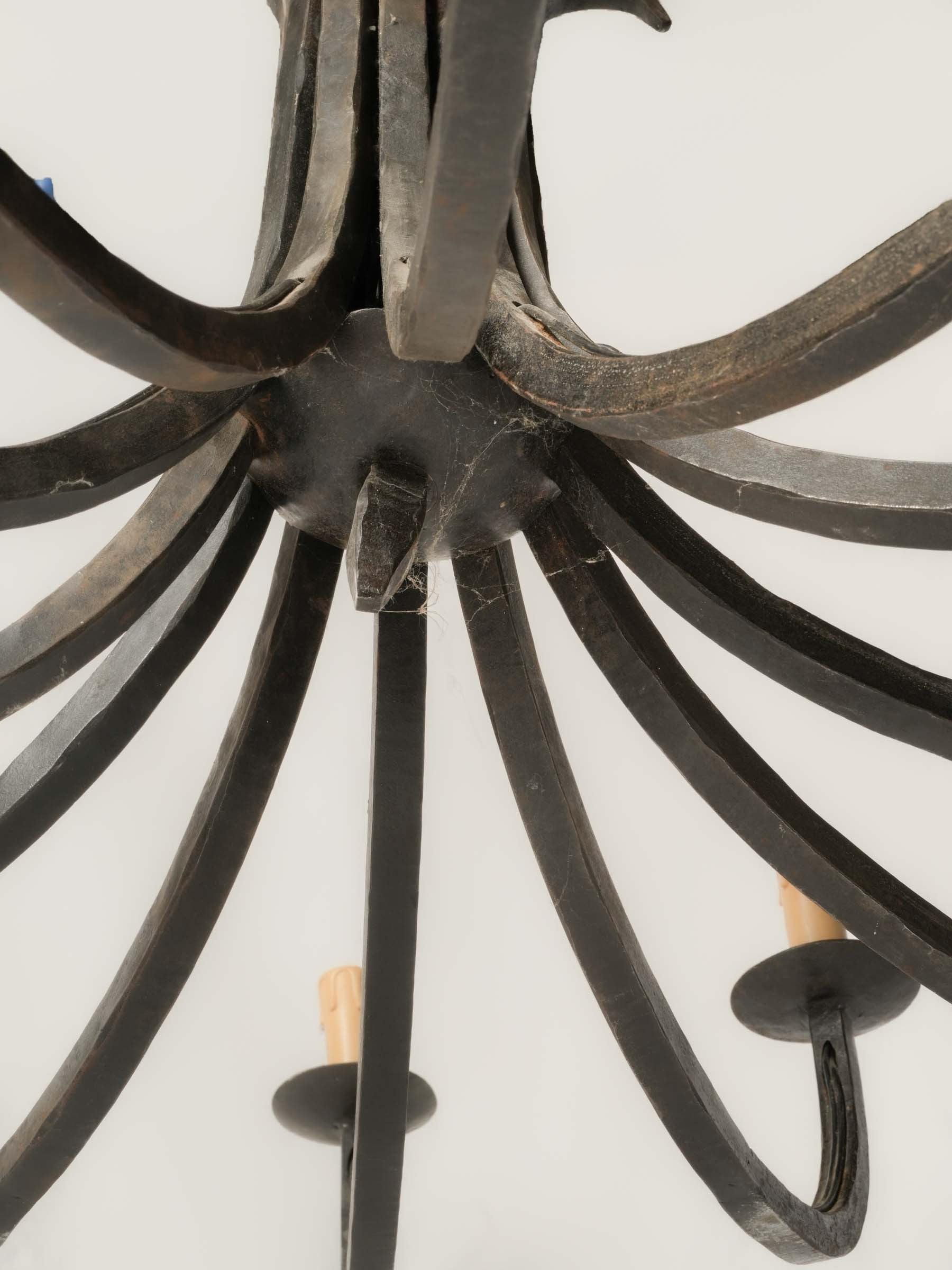 Elegant scrolling arms chandelier  