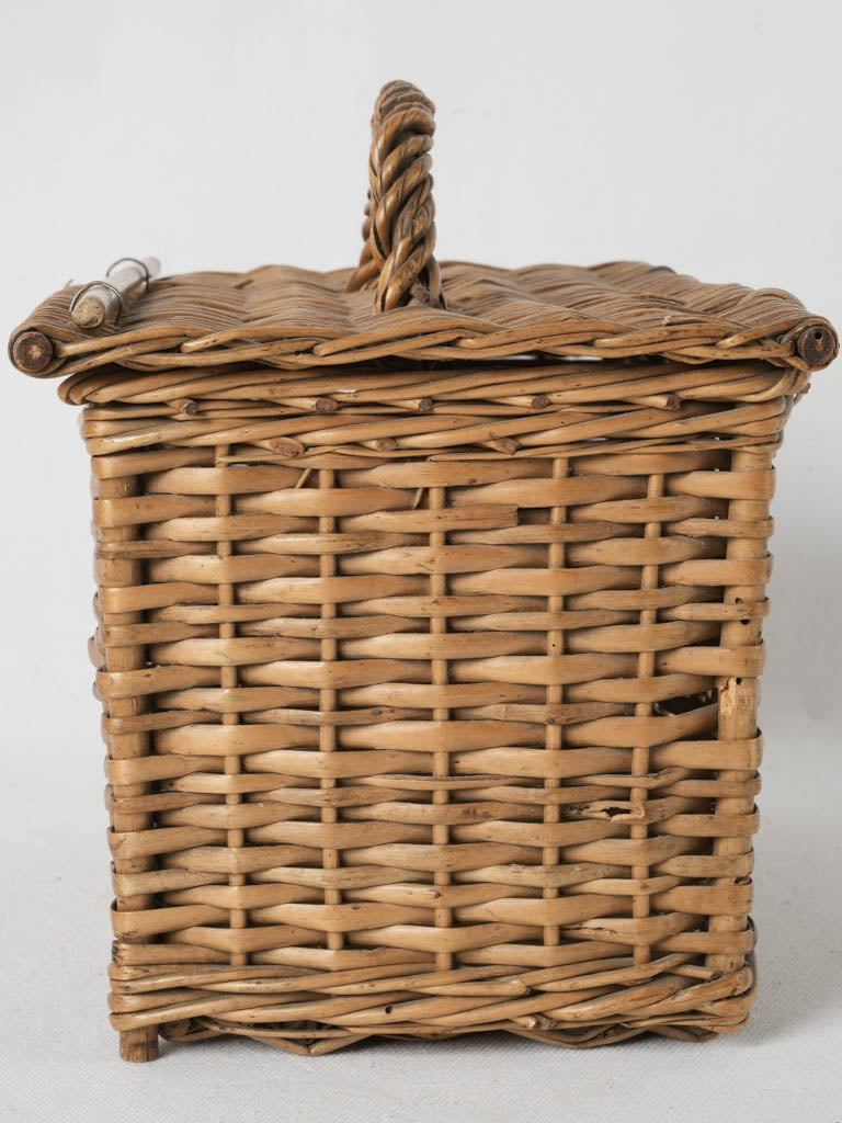 French artisan wicker goûter carrier