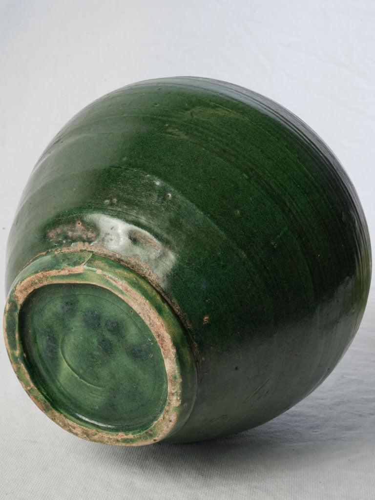 Patina-rich traditional water vessel  