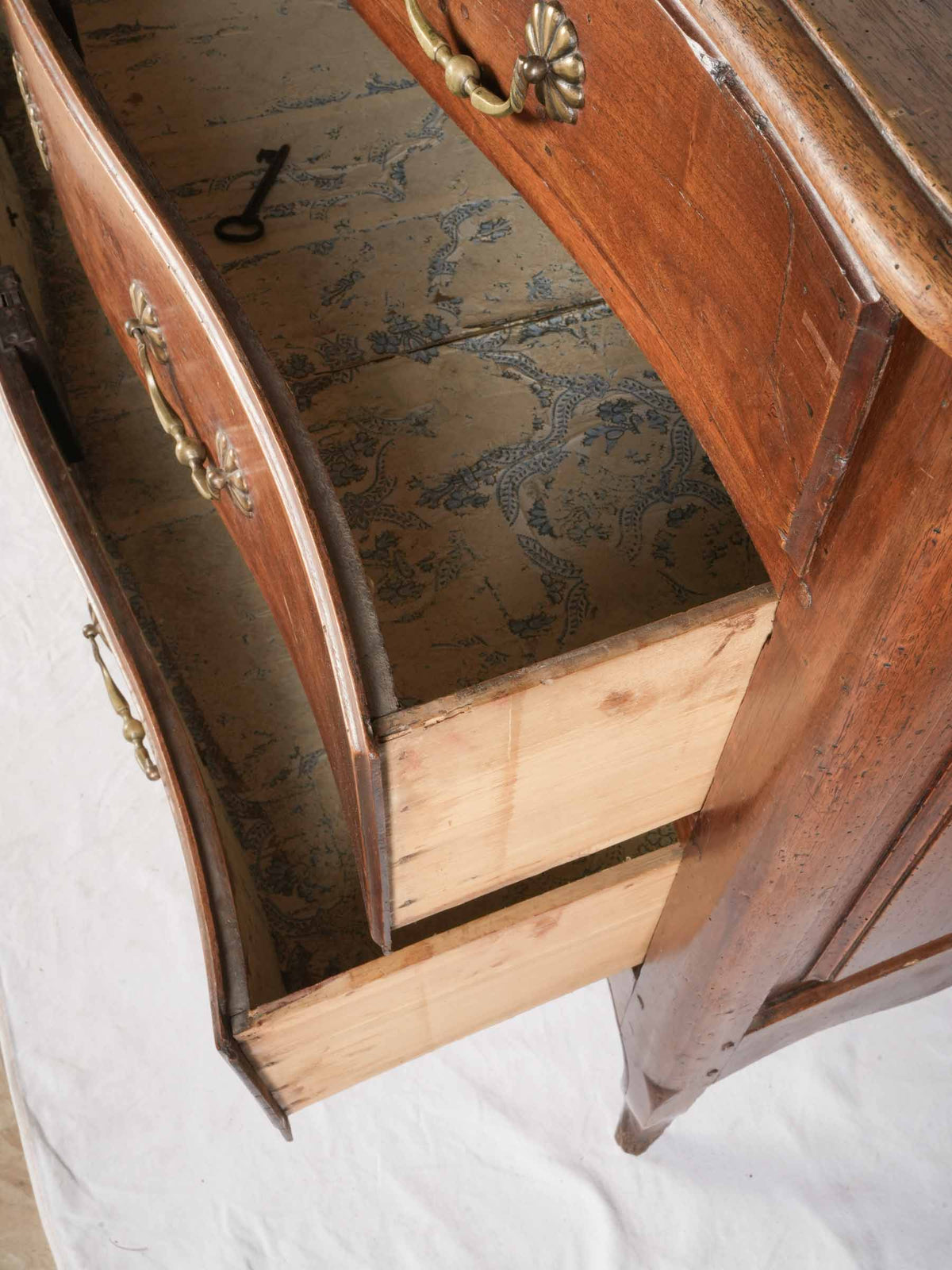 18th-Century Walnut Bow-Front Commode w/ Three Drawers - 37" x 51¼"