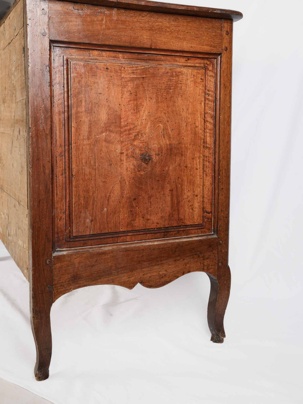 18th-Century Walnut Bow-Front Commode w/ Three Drawers - 37" x 51¼"