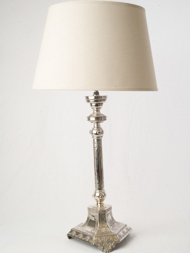 Decorative slender column lamp  