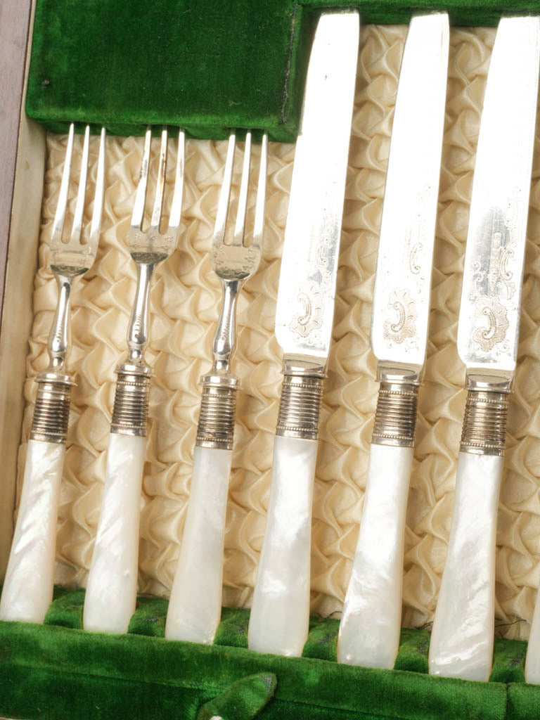 Elegant Victorian dessert cutlery collection