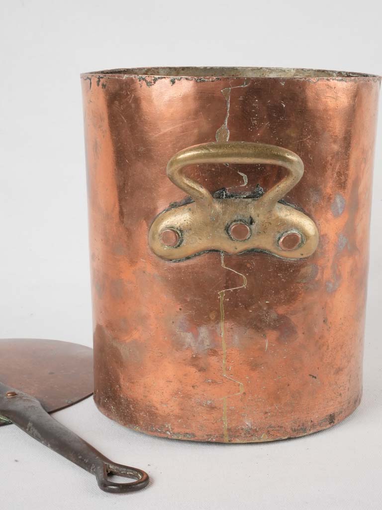 Antique French copper pot with lid 10¼"