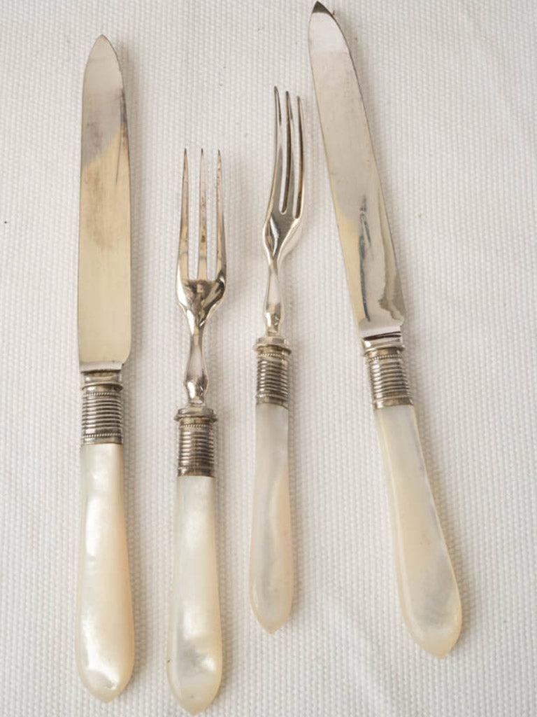 Nostalgic Victorian dining ritual set