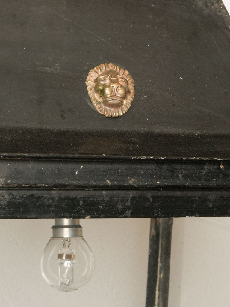 Stately pyramid-capped lantern