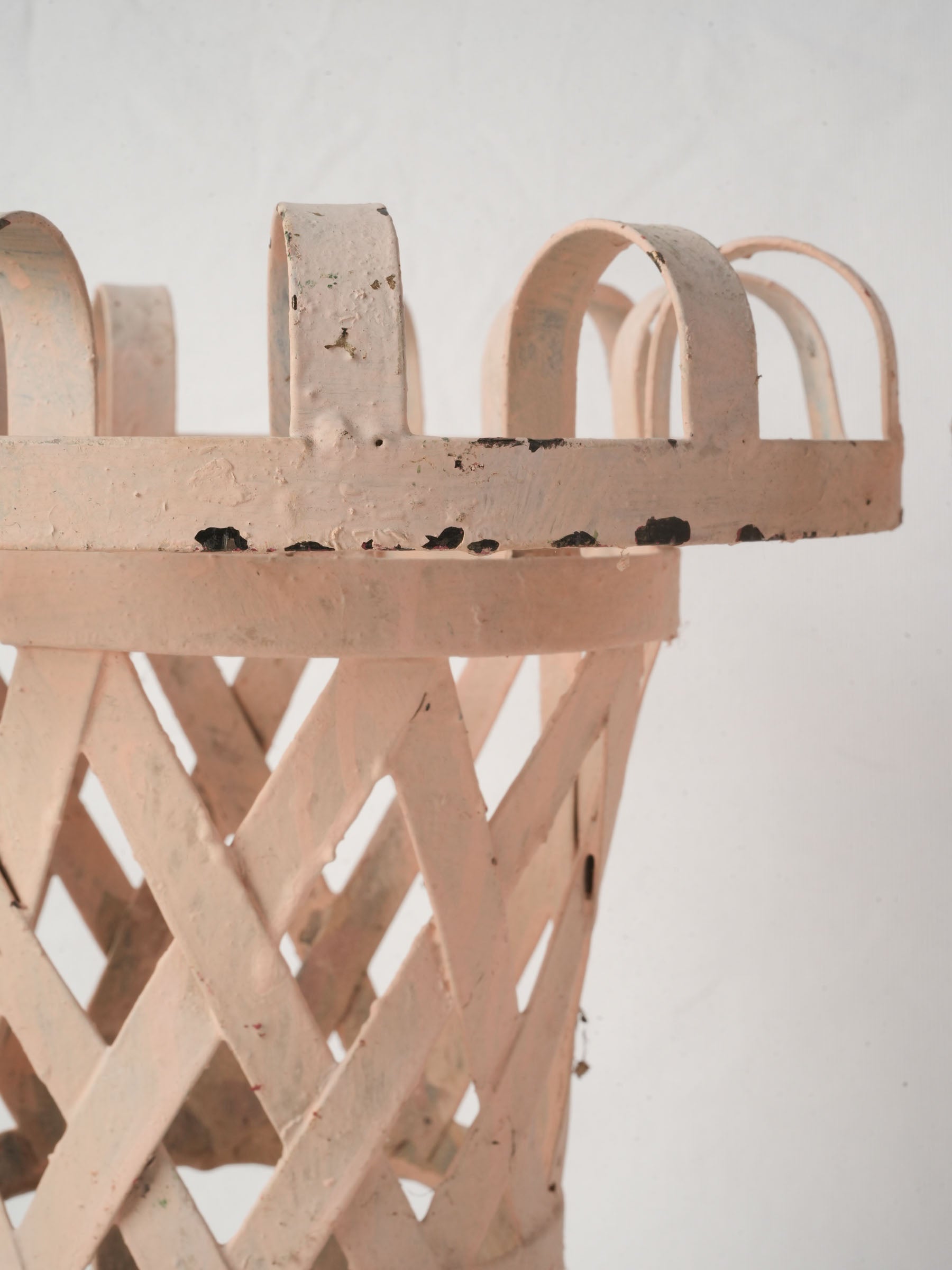 Pair of Small Médicis-Style Metal Lattice Cachepots in Soft Blush - 14¼"