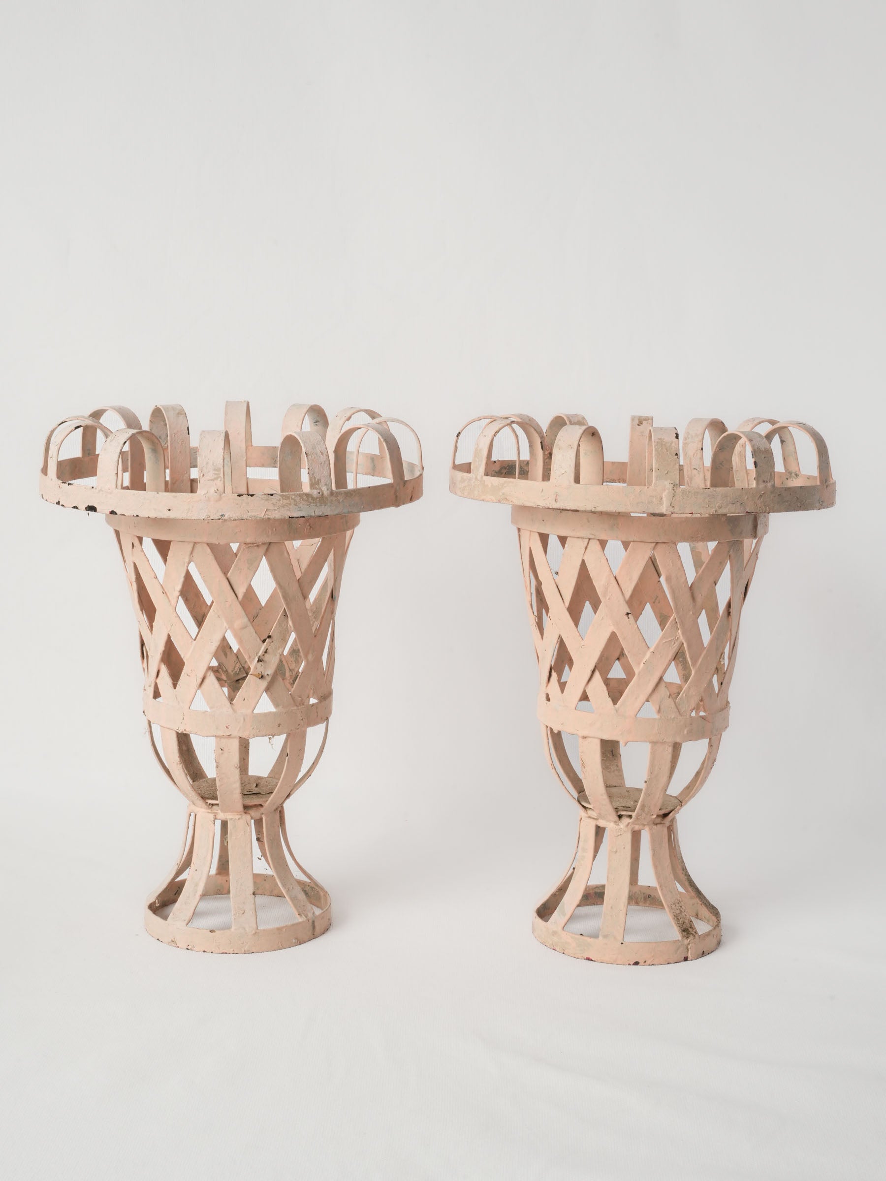 Pair of Small Médicis-Style Metal Lattice Cachepots in Soft Blush - 14¼"