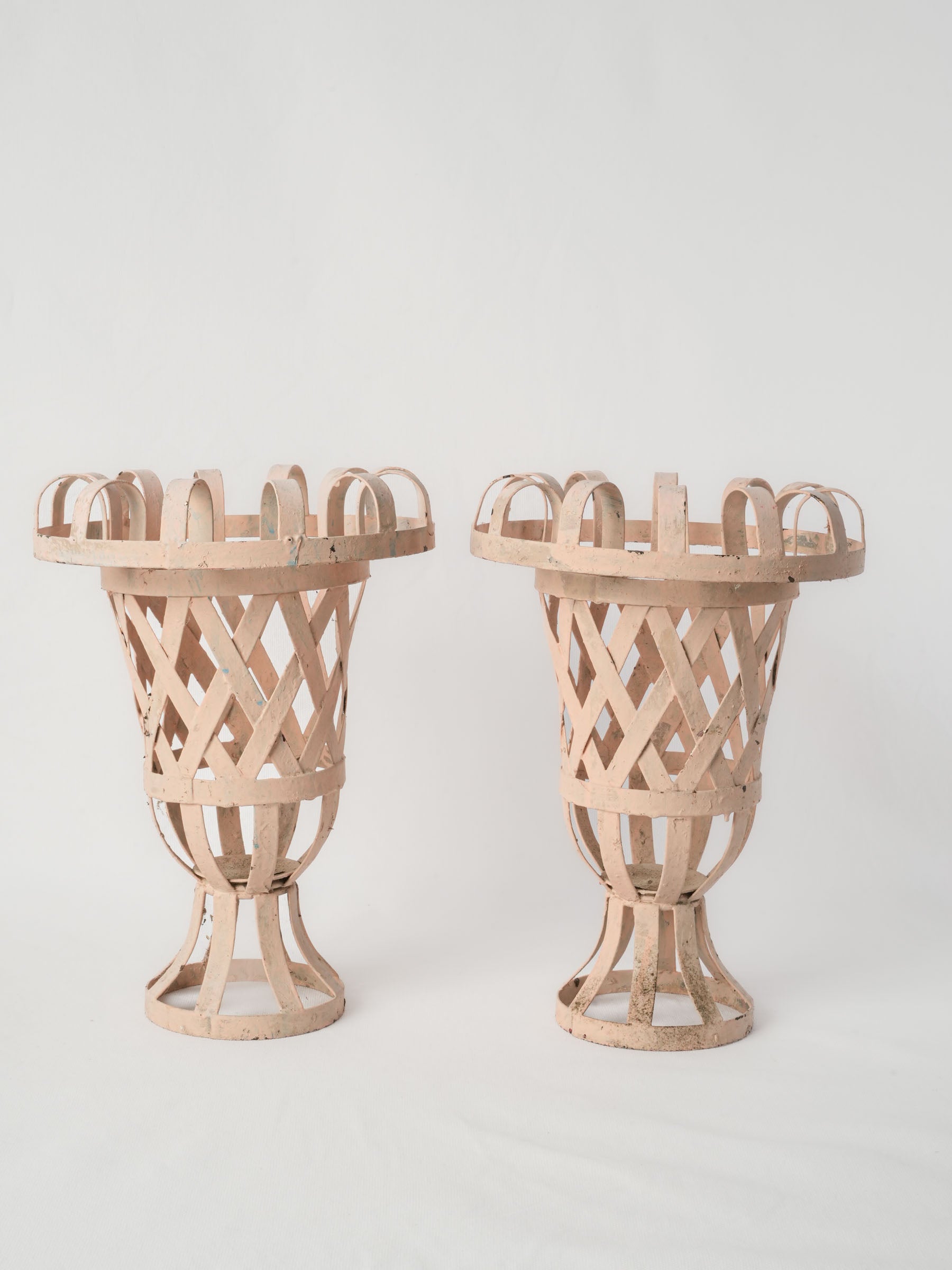 Pair of Small Médicis-Style Metal Lattice Cachepots in Soft Blush - 14¼"
