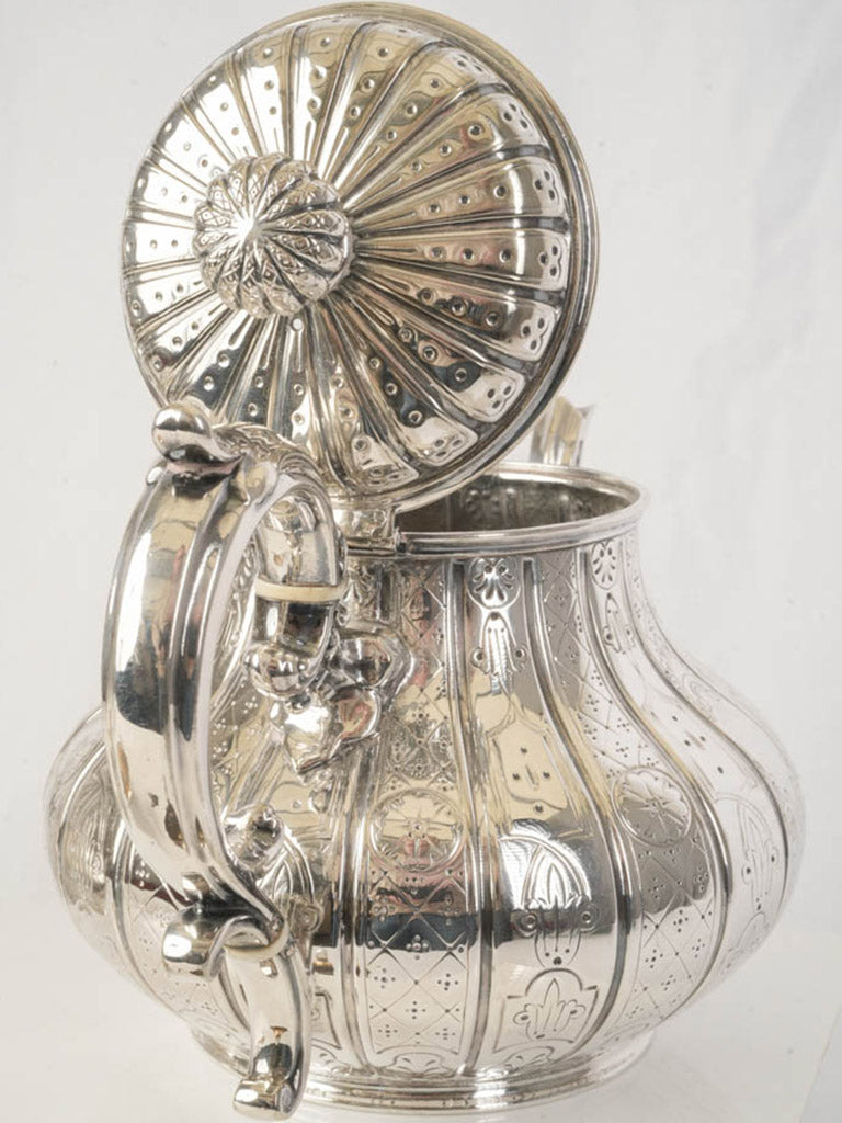 Gothic-inspired pattern Victorian service  