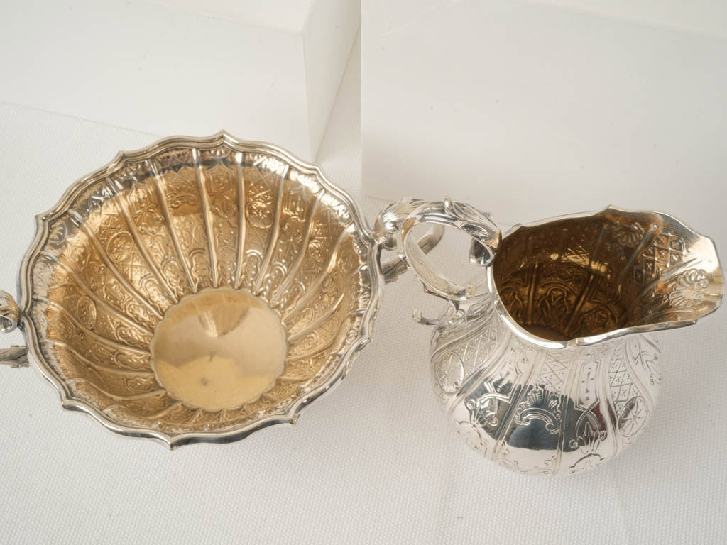 Elegant S-curved spout teapot  