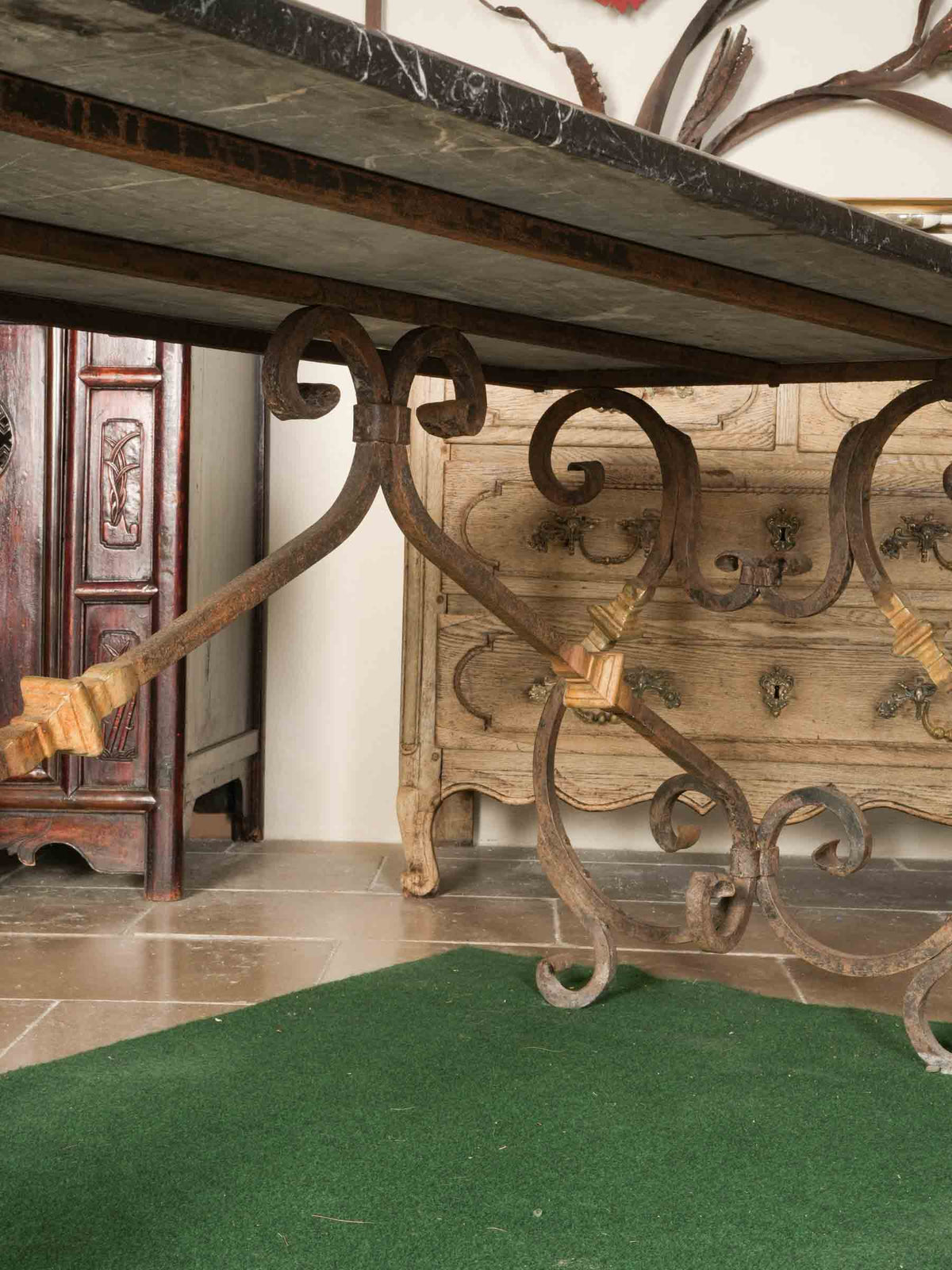 Important Italian Pietra Dura Dining Table circa 1900 - 71¼" x 35¾"