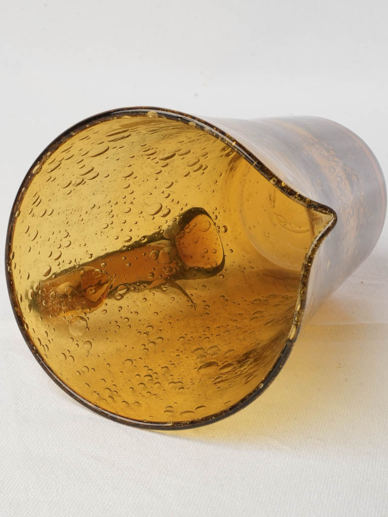 Graceful profile glass jug