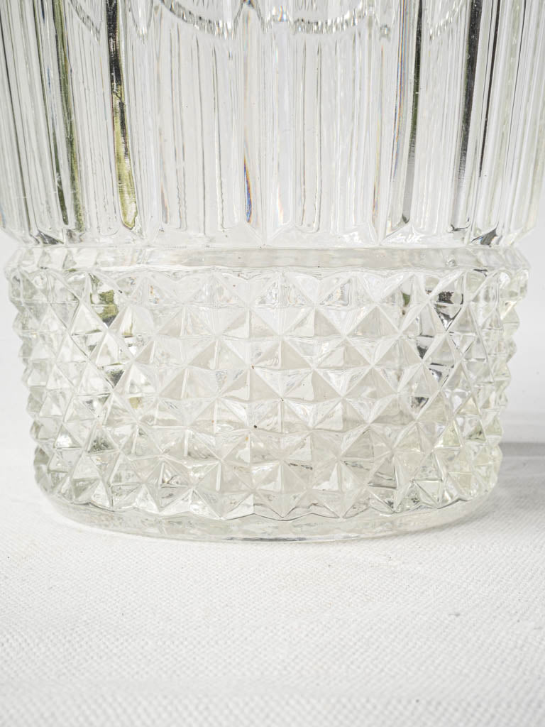 Stylish 1970s molded champagne vessel