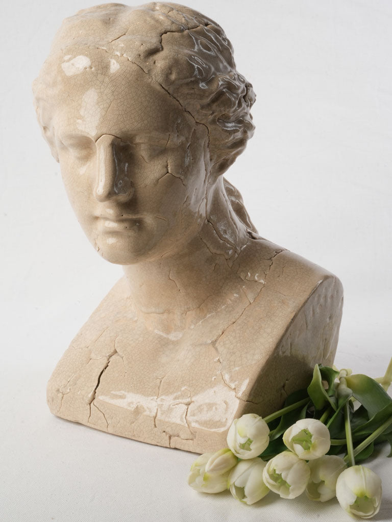 Ivory-beige glazed Venus statue  
