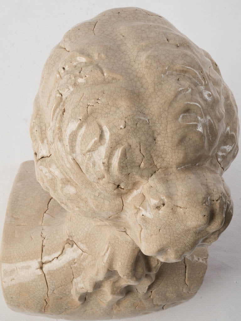 Elegant coiffure Venus sculpture  
