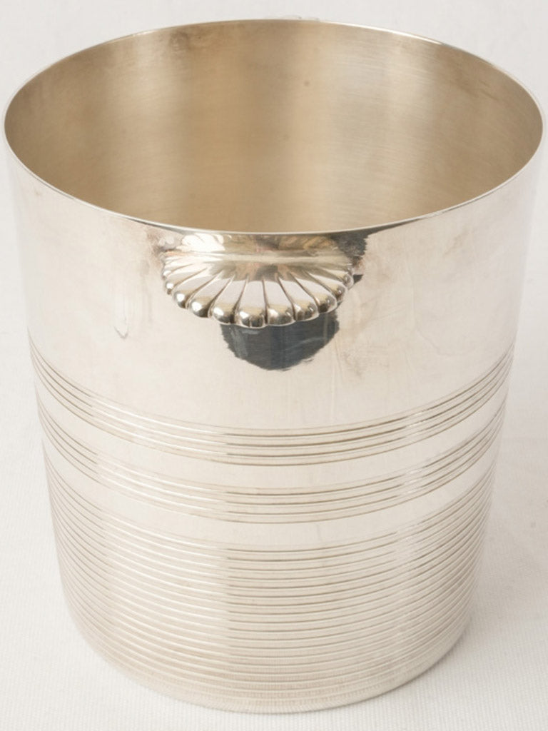 Luxurious mirrored wine chiller   