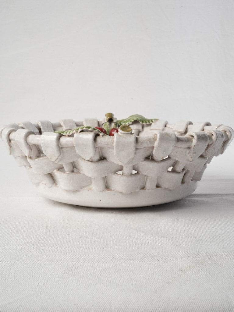 Relaxed elegant dining room centerpiece  