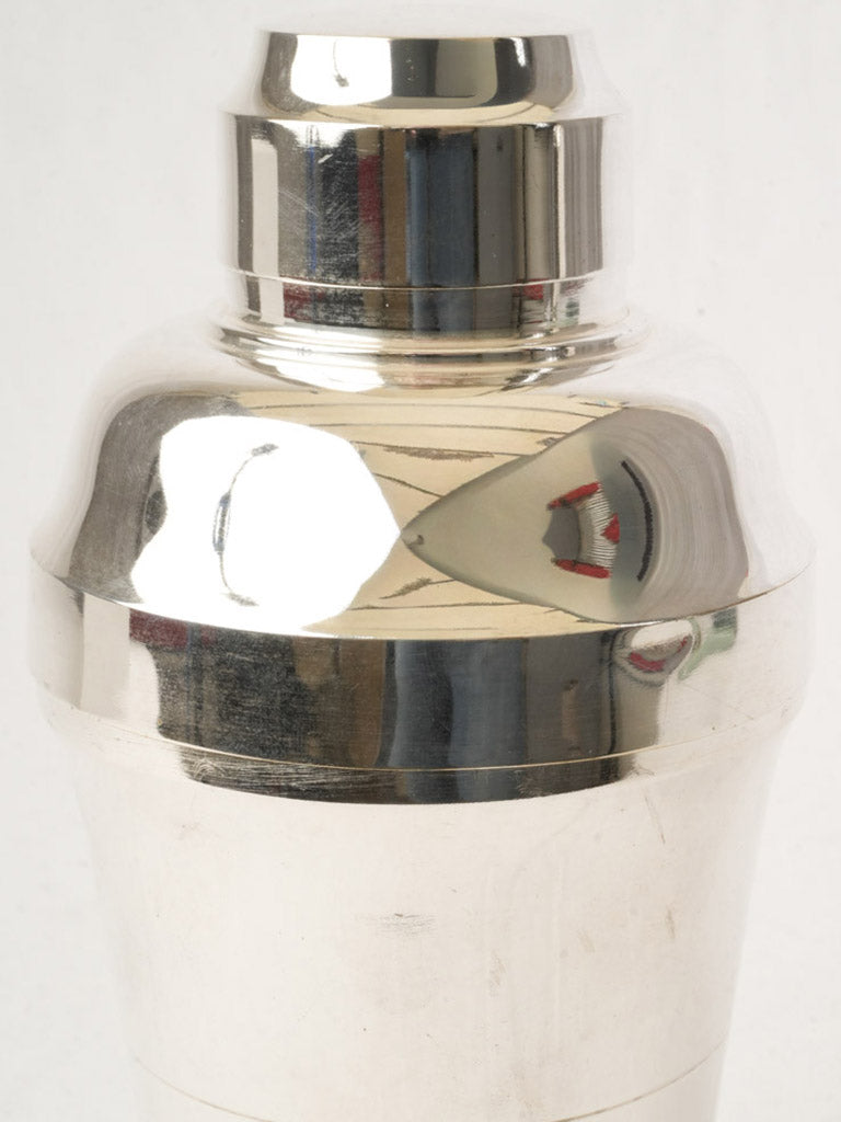 Reflective finish French bar shaker  