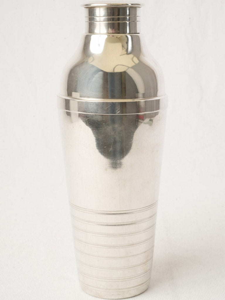 Refined vintage cocktail shaker  