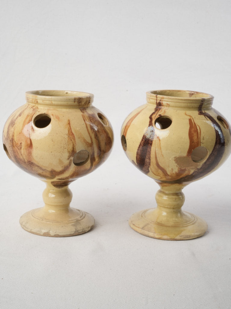 Vintage farmhouse style bulb pots