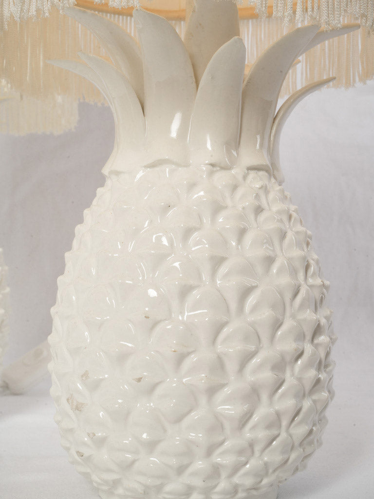 Textured diamond-pattern relief lamps  