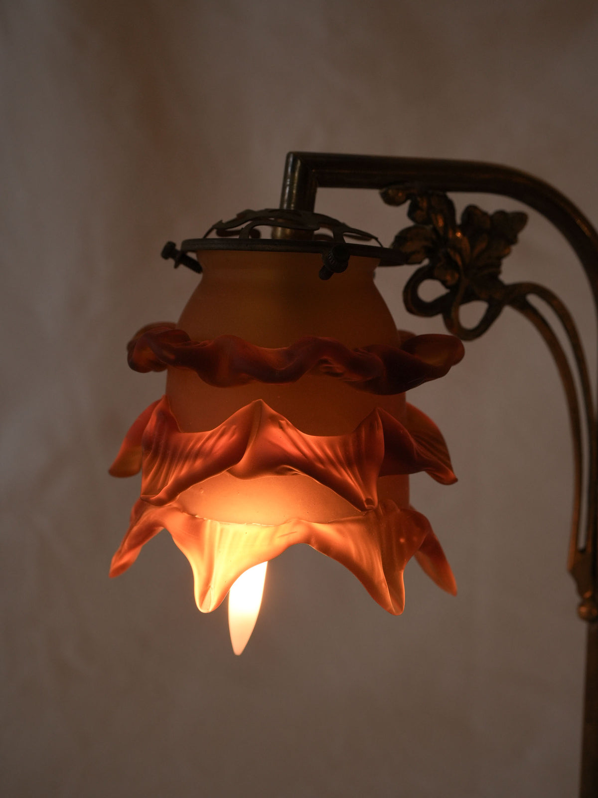 Art Nouveau Brass Table Lamp w/ Pâte-de-Verre Flower Shade - 12¼"