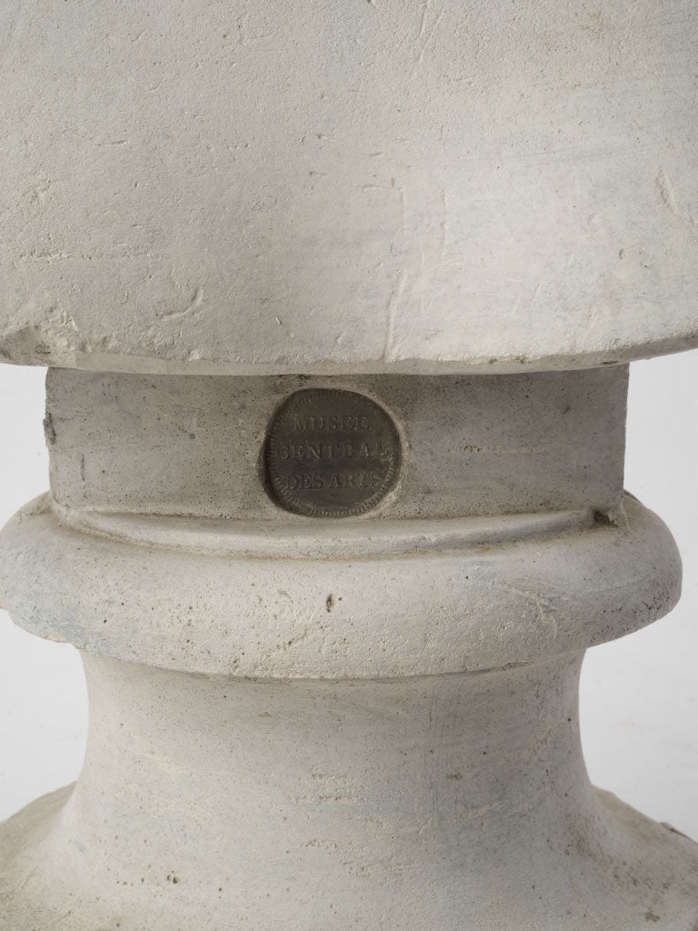 Chalky finish classic museum bust  