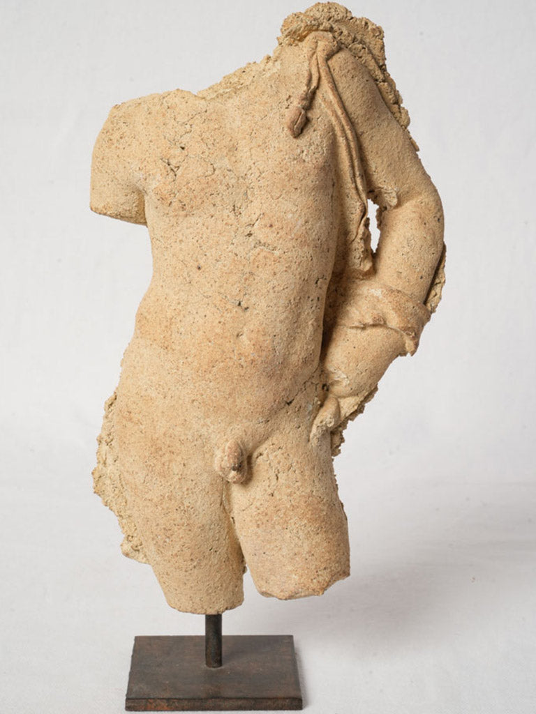 Stone-like texture grog-tempered torso