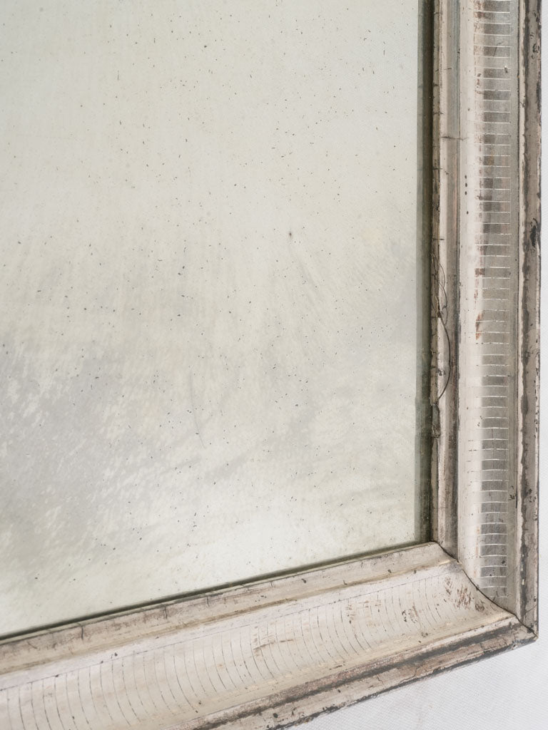 Intimate authentic silvered glass mirror  