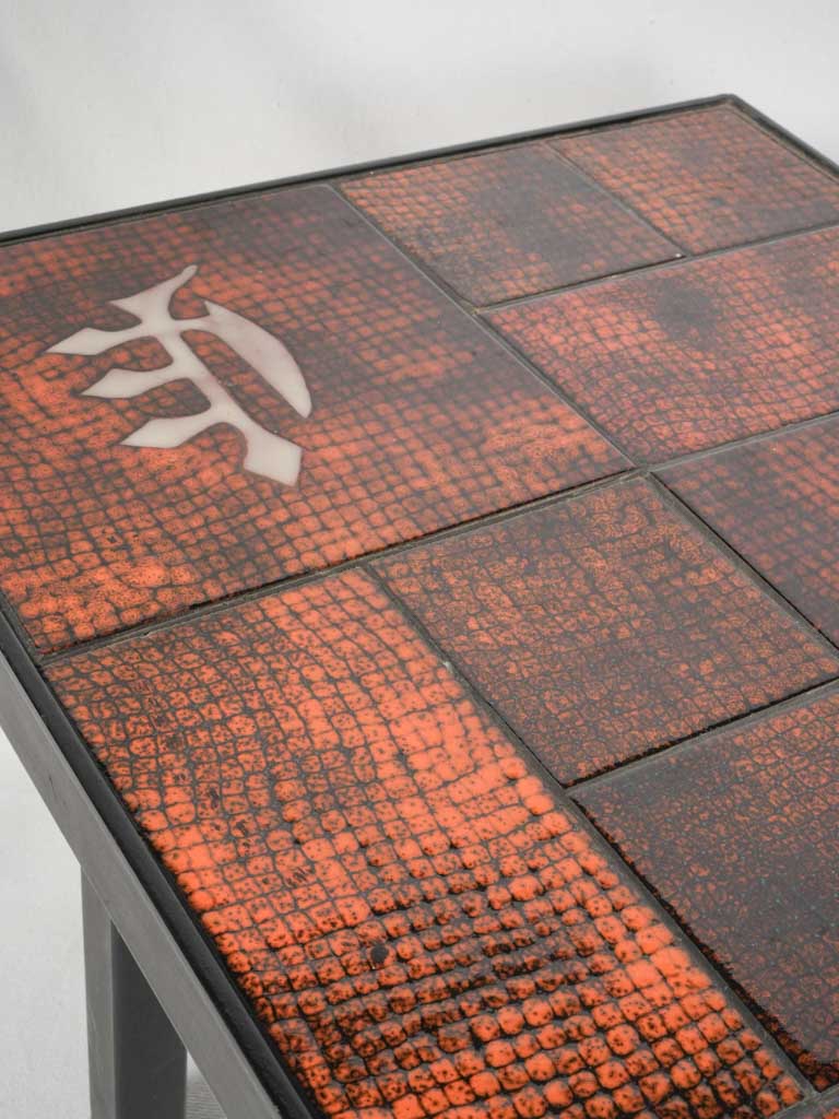 Elegant orange-brown table design
