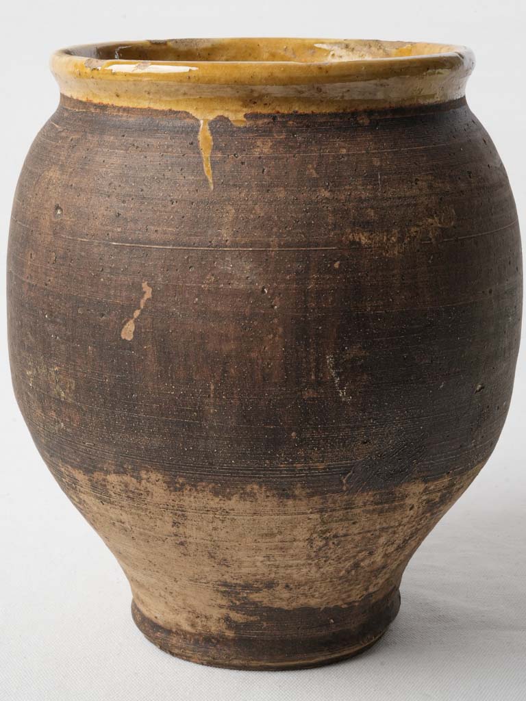 Timeworn elegant rustic accent